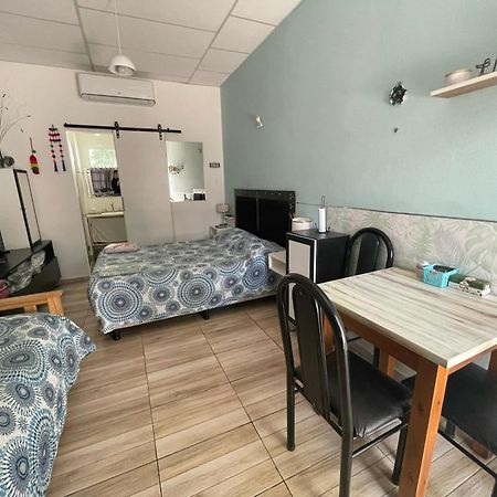 Ezeiza 1 Nuestro Lugar A 15 Minutos Del Aeropuerto Tranfer Opcional Desde Y Al Aeropuerto De Ezeiza Las 24 Horas Pet Friendly Екстериор снимка