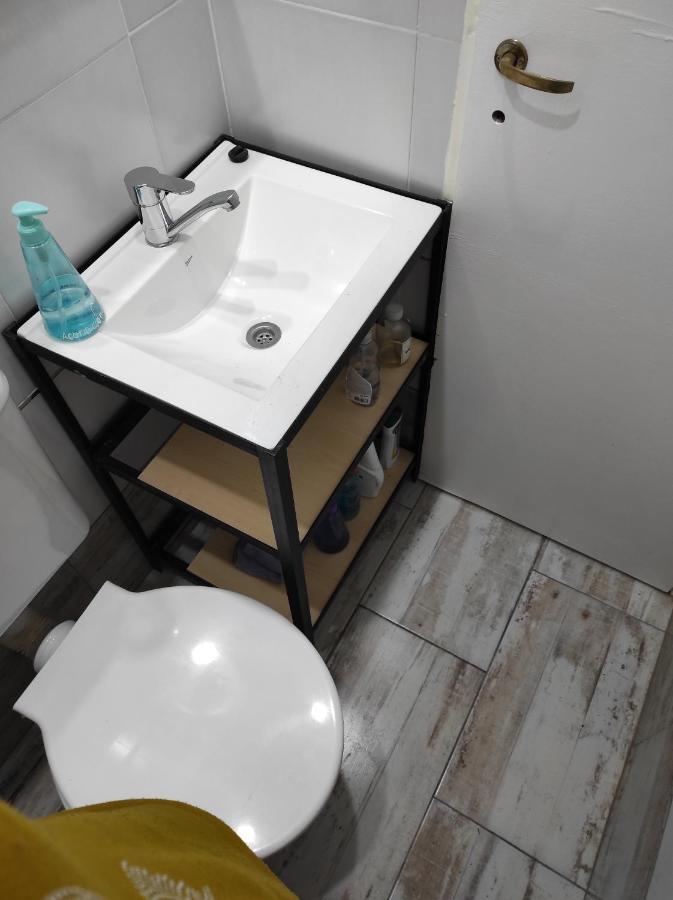 Ezeiza 1 Nuestro Lugar A 15 Minutos Del Aeropuerto Tranfer Opcional Desde Y Al Aeropuerto De Ezeiza Las 24 Horas Pet Friendly Екстериор снимка
